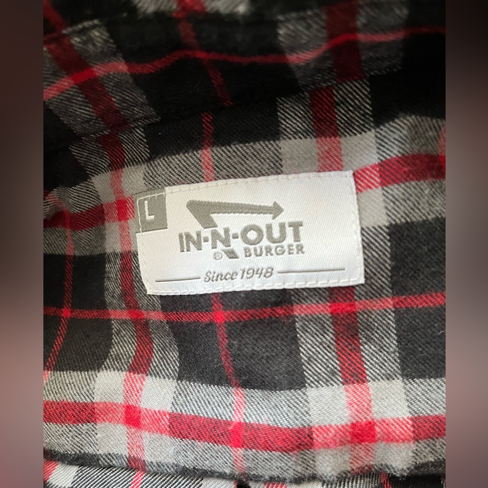 In-N-Out flannel - Picture 6 of 9